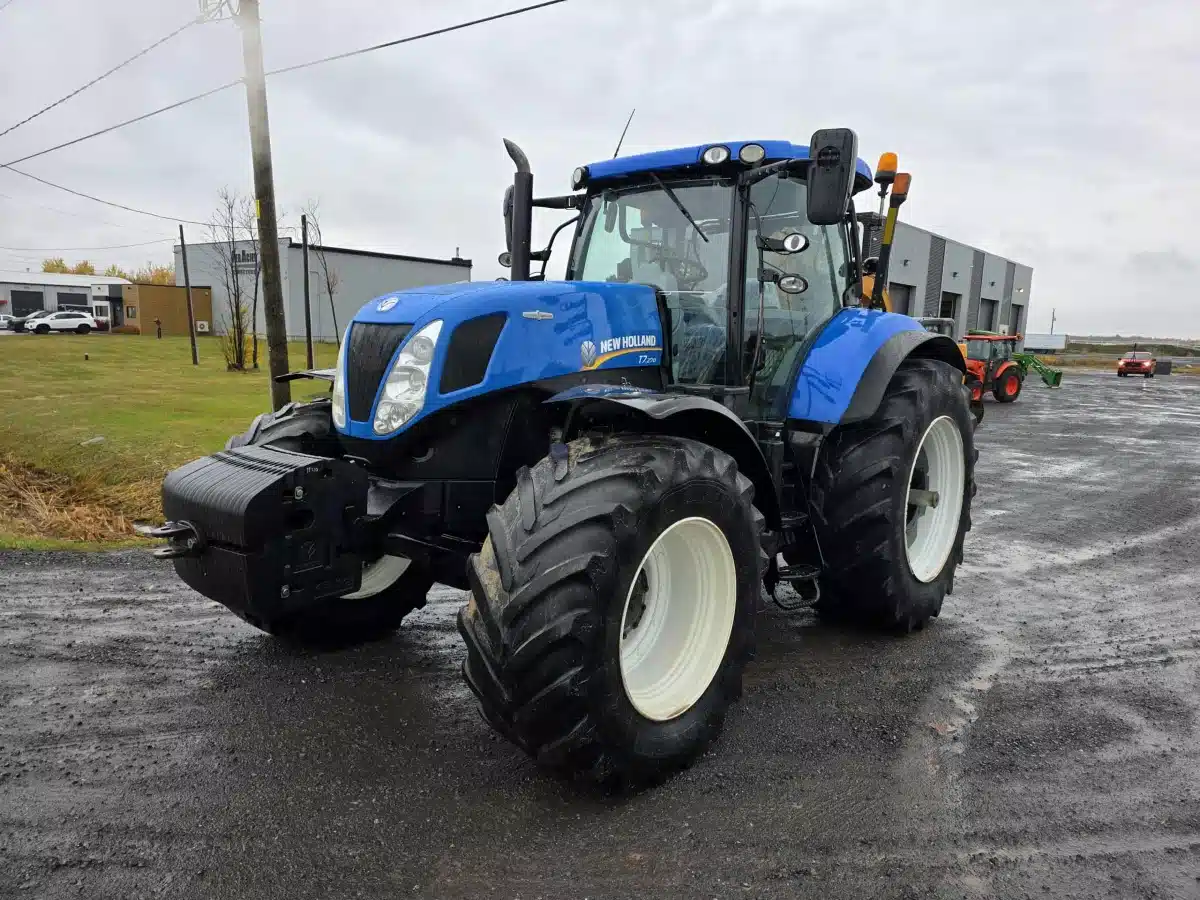 Gallery image 2 for Used 2015 New Holland T7.270 AUTO COMMAND Tractor