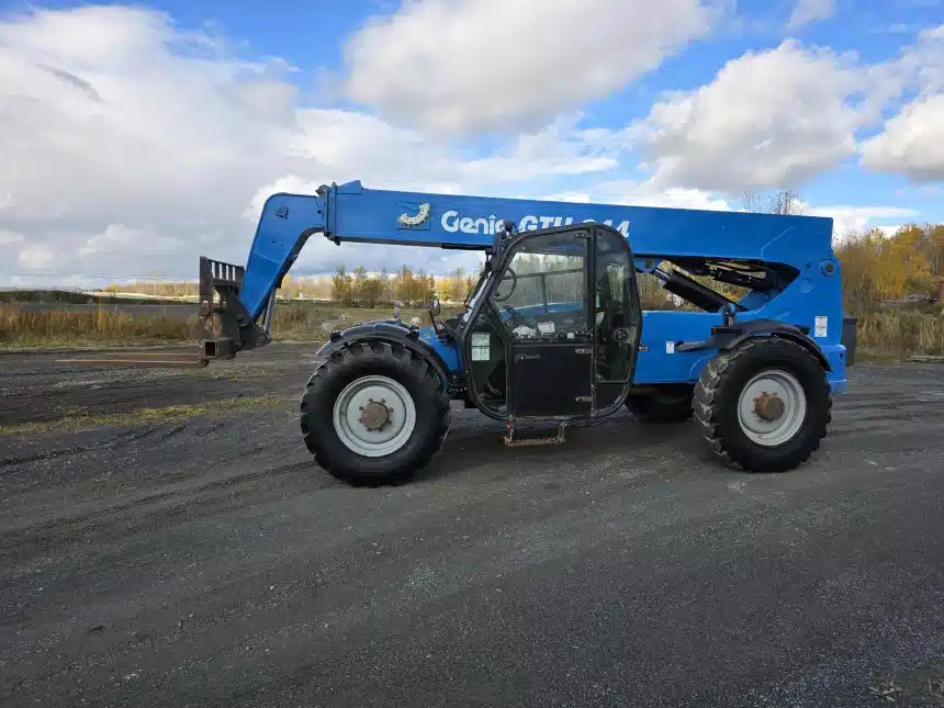 Used 2014 Genie GTH-844 TeleHandler