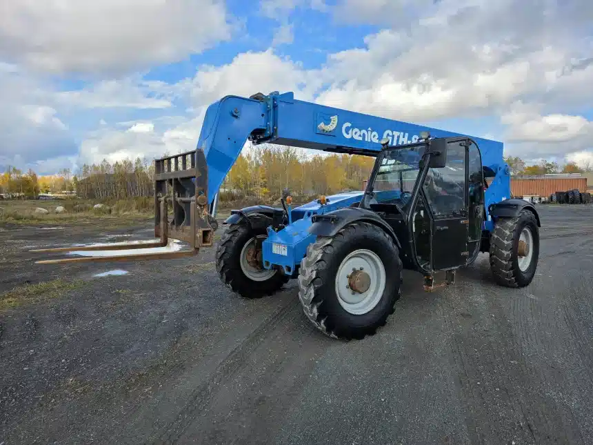 Gallery image 2 for Used 2014 Genie GTH-844 TeleHandler