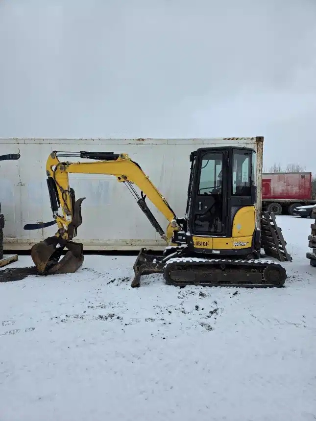 Used 2013 Yanmar VIO35-6A Excavator