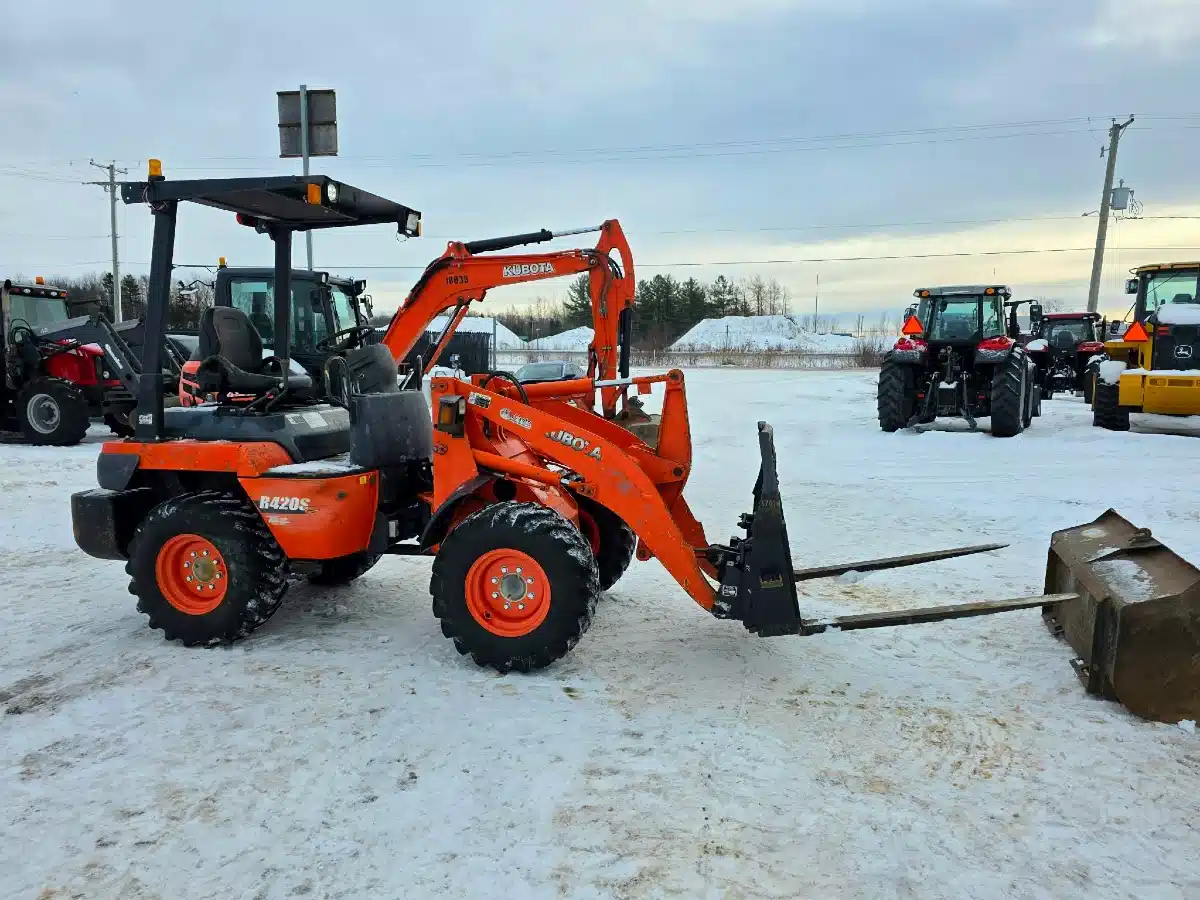 Gallery image 2 for 2008 Kubota R420S Wheel Loader