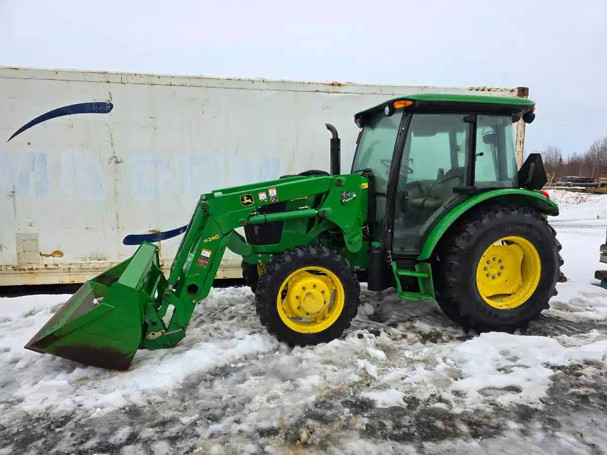 Gallery image 1 for 2015 John Deere 5065E Tractor