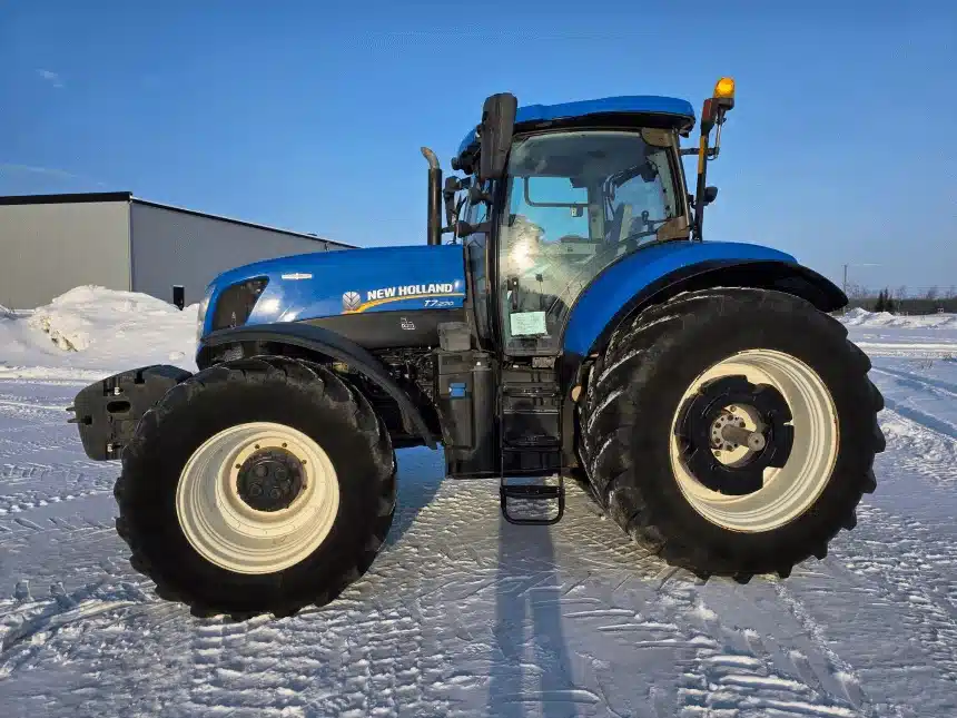 Gallery image 2 for 2015 New Holland T7.270 AUTO COMMAND Tractor