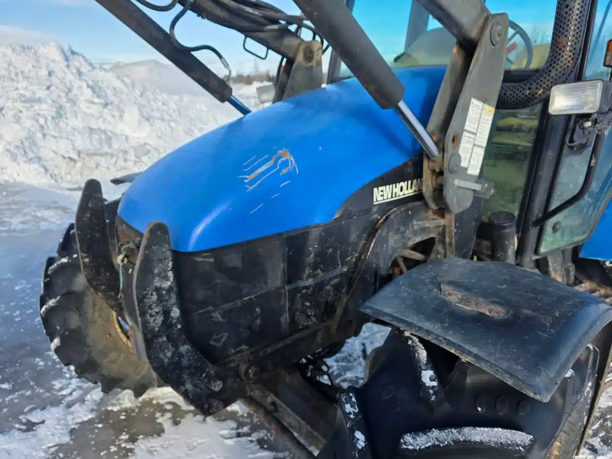 Gallery image 2 for 2001 New Holland TL80 Tractor