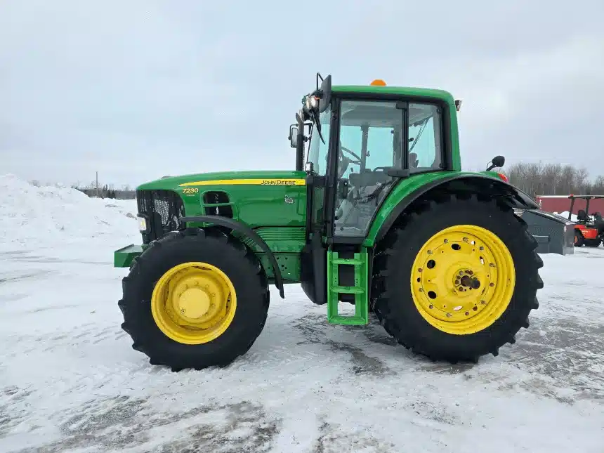 Gallery image 2 for 2010 John Deere 7230 PREMIUM Tractor