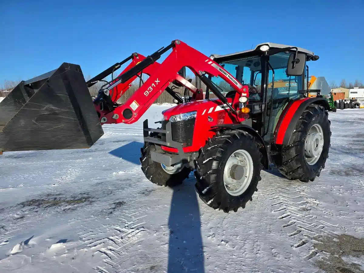Gallery image 2 for 2018 Massey Ferguson 4708 Tractor