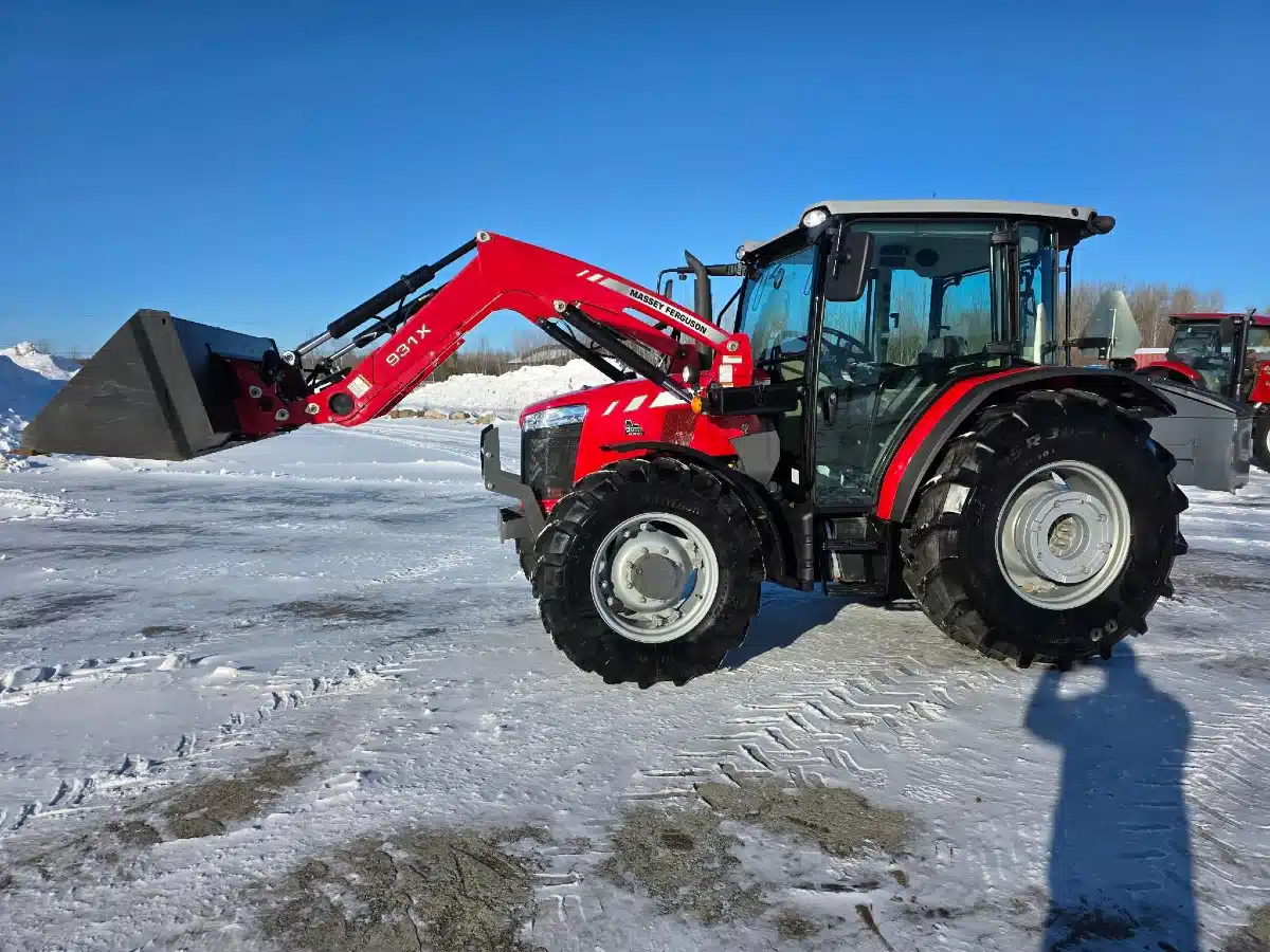 2018 Massey Ferguson 4708 Tractor