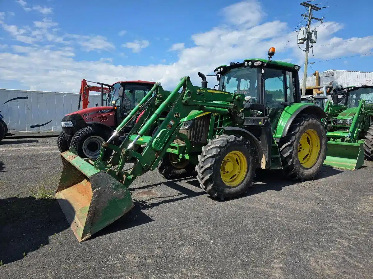 Photo de la Galerie 1 pour 2021 John Deere 6110M Tracteur