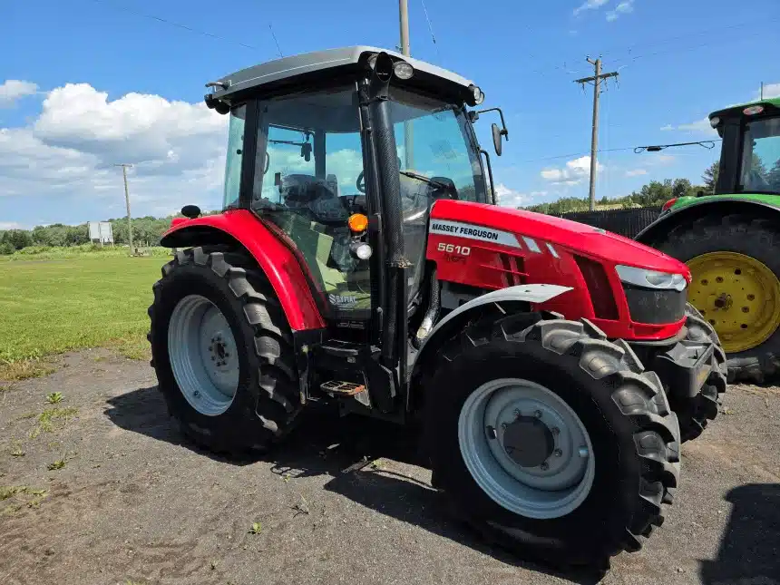 Photo de la Galerie 2 pour 2014 Massey Ferguson 5610 Tracteur