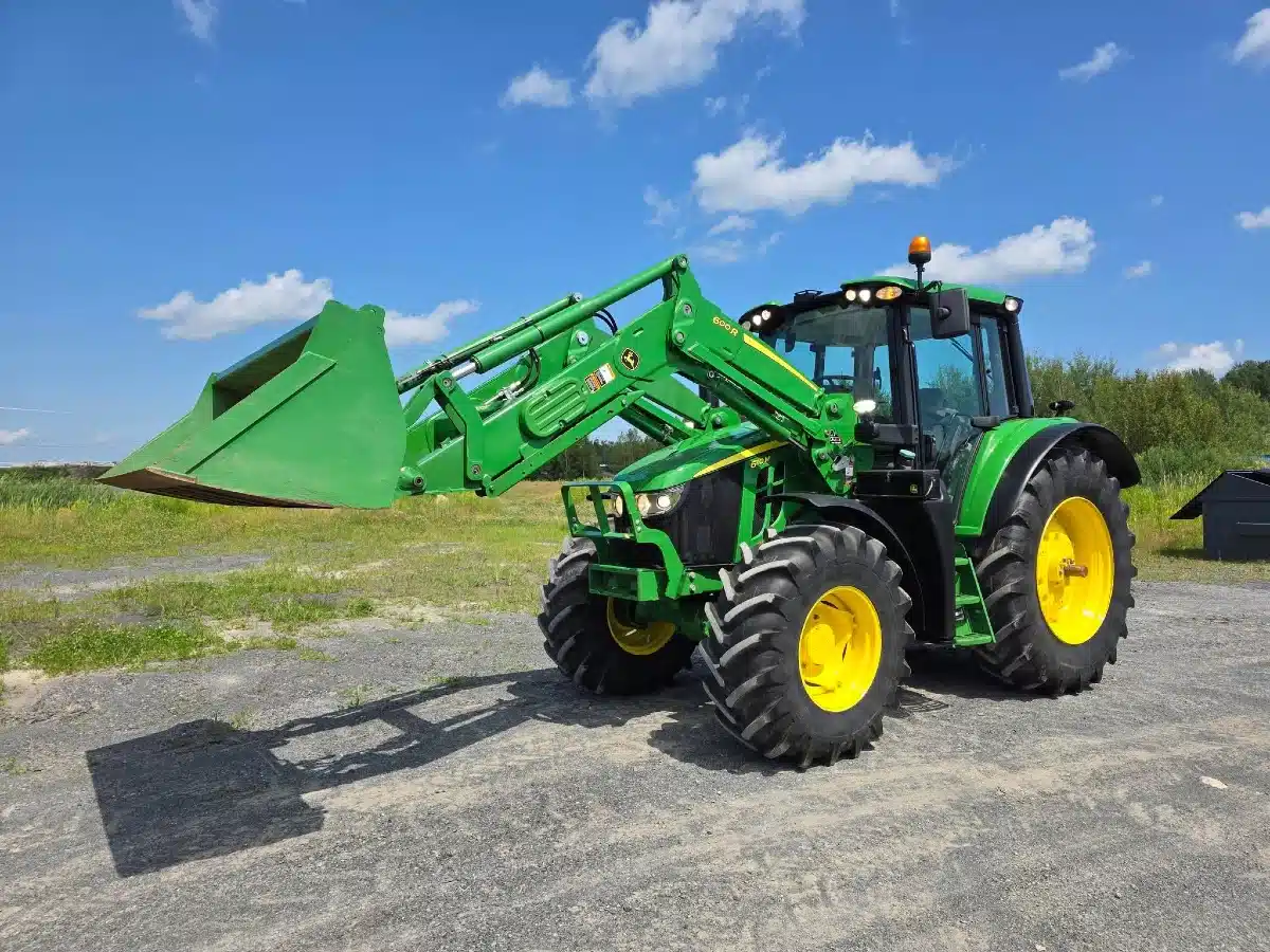 Gallery image 1 for 2022 John Deere 6110M Tractor