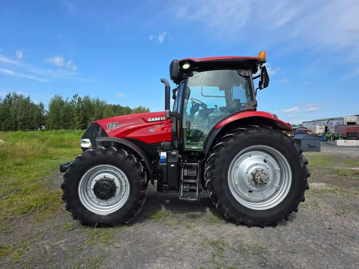 Gallery image 1 for 2016 Case IH MAXXUM 125 Tractor