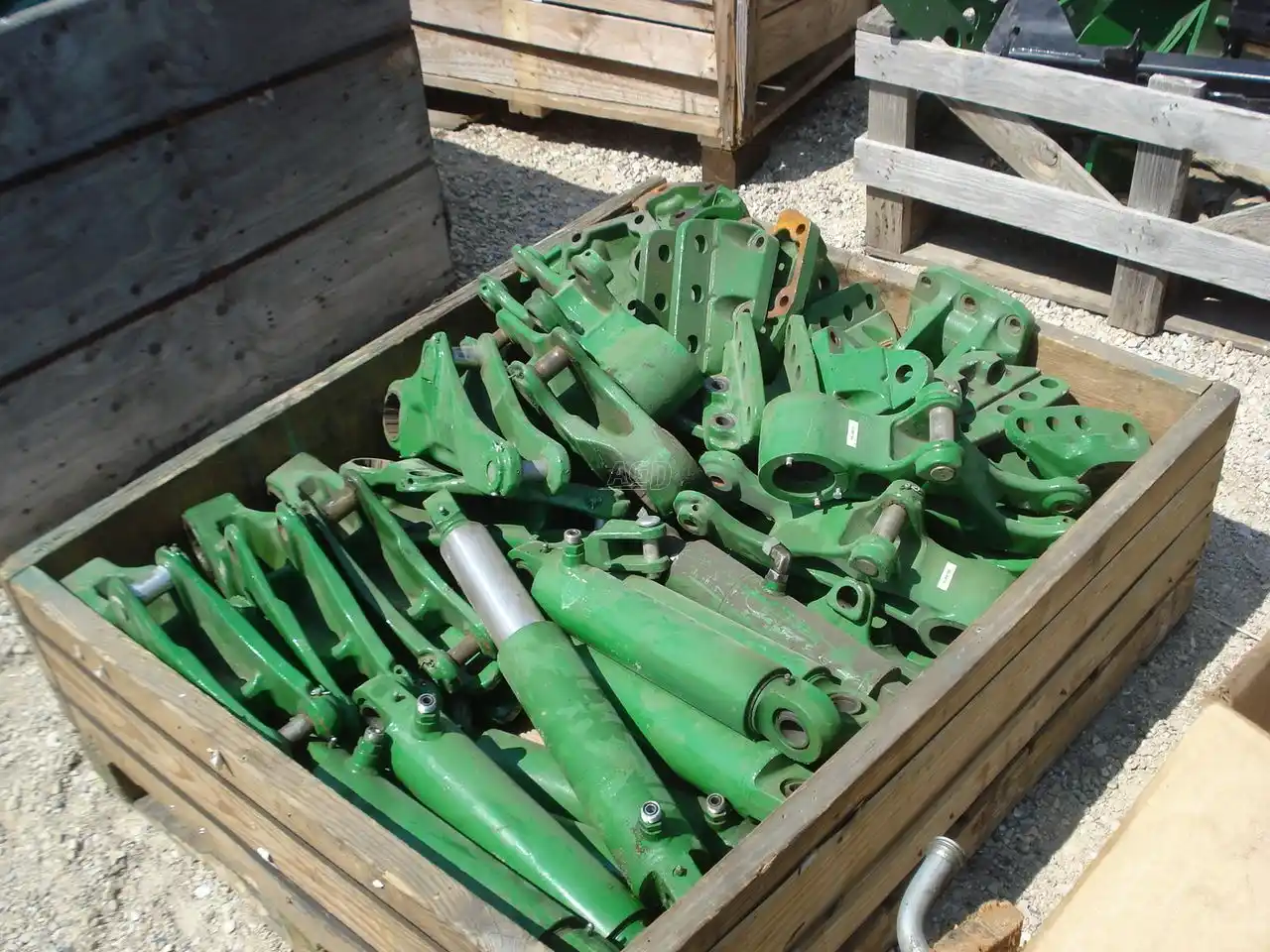 Gallery image 1 for Used John Deere 3 pth Parts New-Used