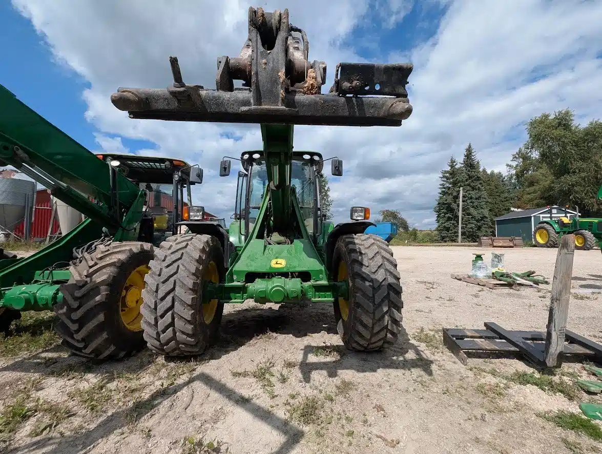 Gallery image 2 for Used John Deere 3800 Wheel Loader