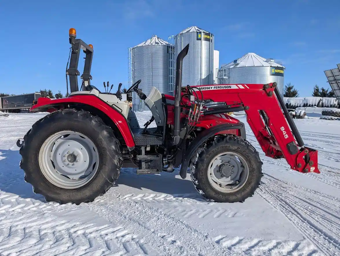 Gallery image 2 for Massey Ferguson 5425 Tractor