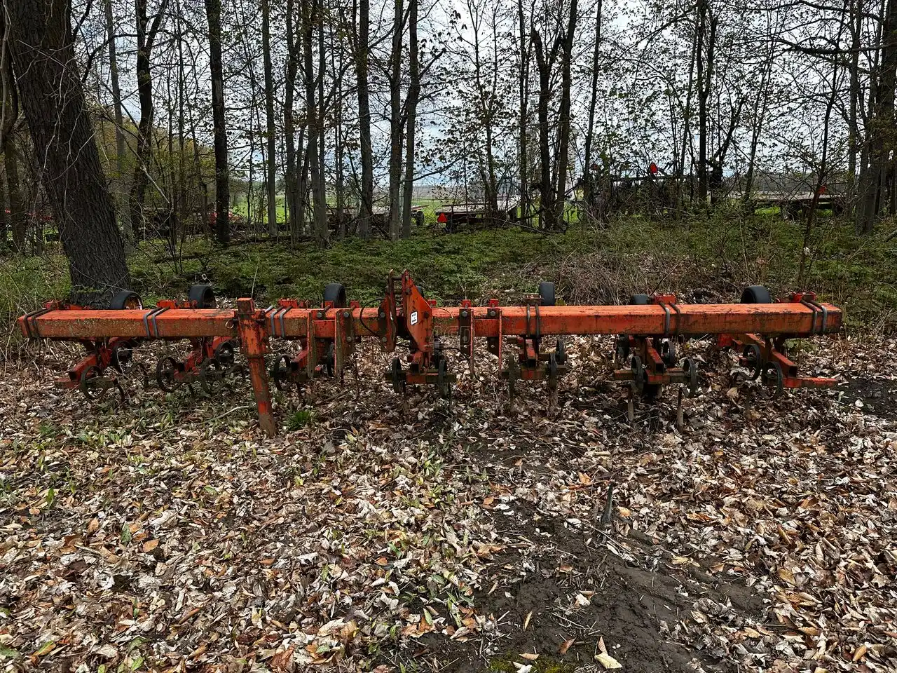 Gallery image 1 for Used Vicon RT 2100 Row Crop Tillage