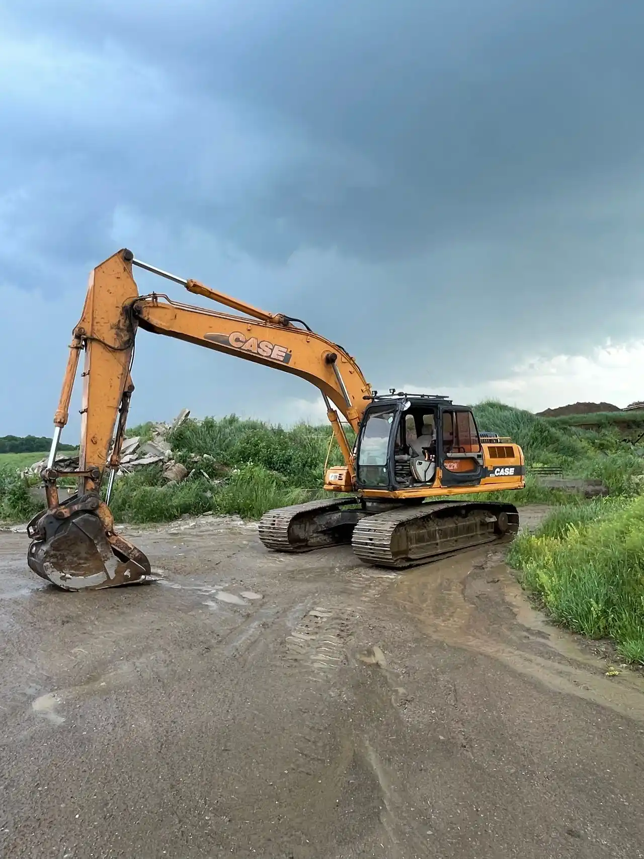 Gallery image 2 for Used 2024 Caterpillar 345 Excavator