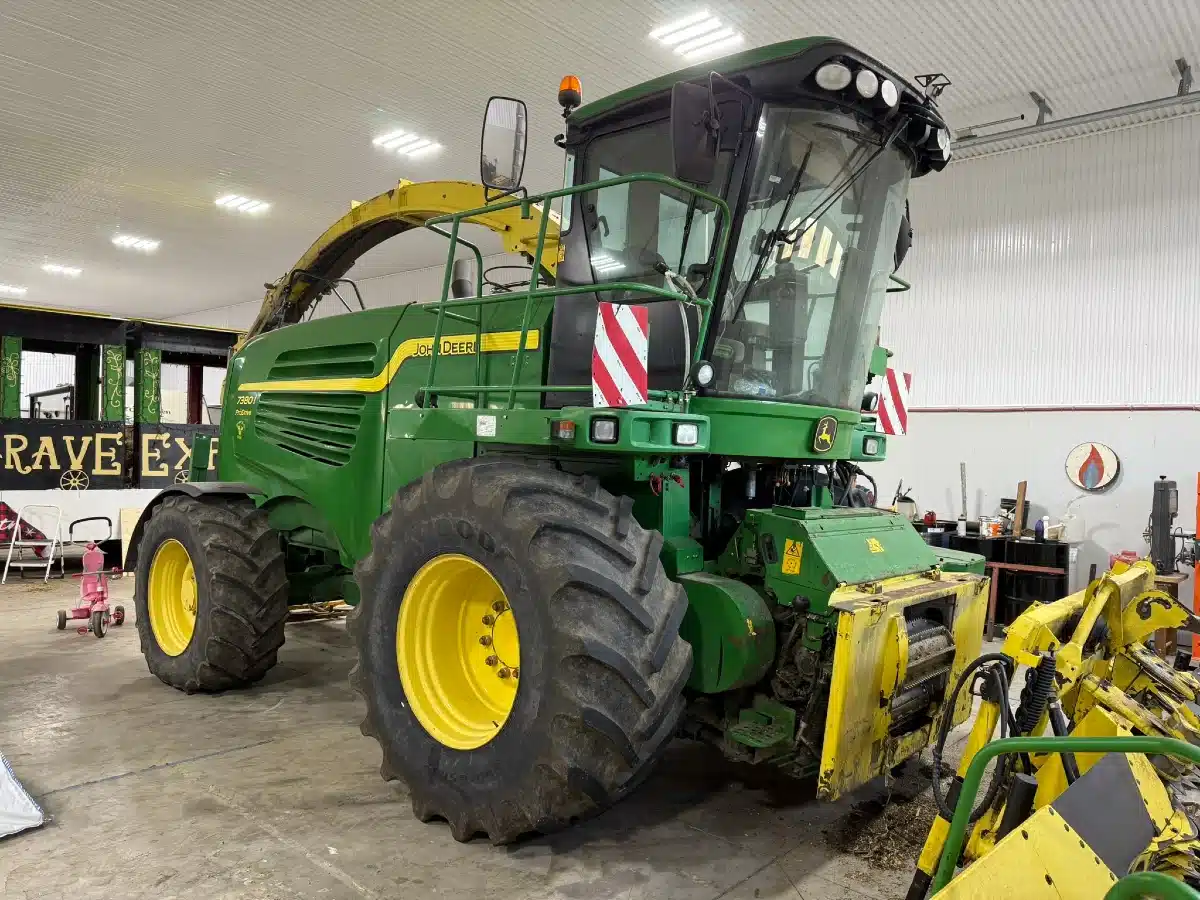 Gallery image 1 for Used 2013 John Deere 7380 Forage Harvester