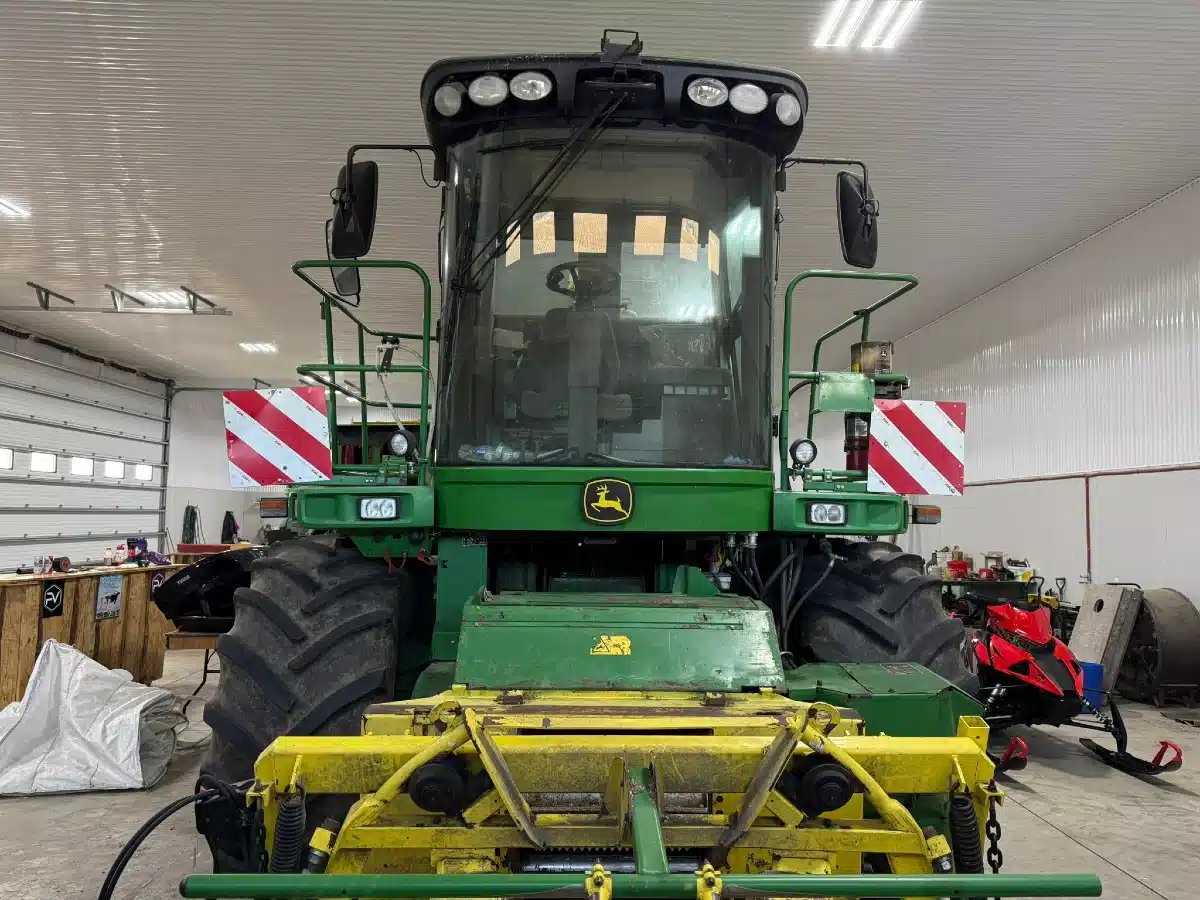 Gallery image 2 for Used 2013 John Deere 7380 Forage Harvester