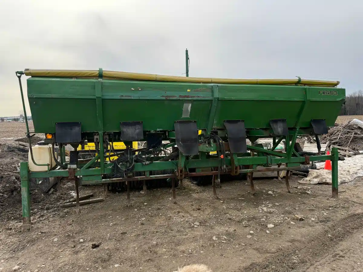 Gallery image 1 for Used Unspecified 6 Row Ridger and Dry Fertilizer Hopper Potato Equipment
