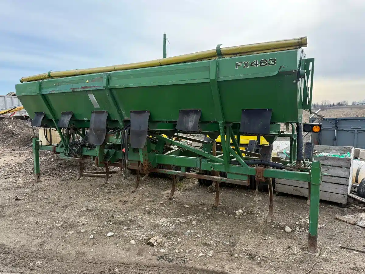 Gallery image 2 for Used Unspecified 6 Row Ridger and Dry Fertilizer Hopper Potato Equipment