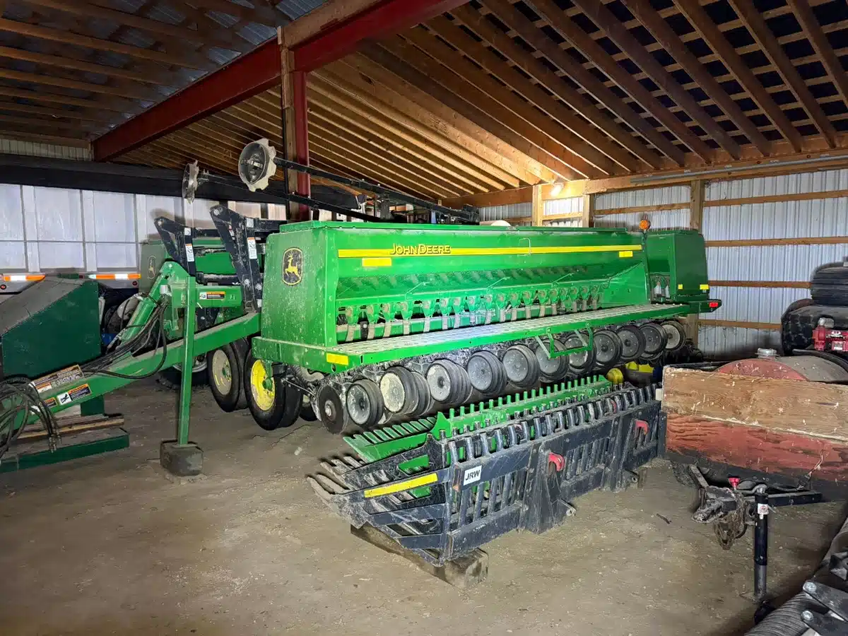 Gallery image 1 for Used 2013 John Deere 455 Drill