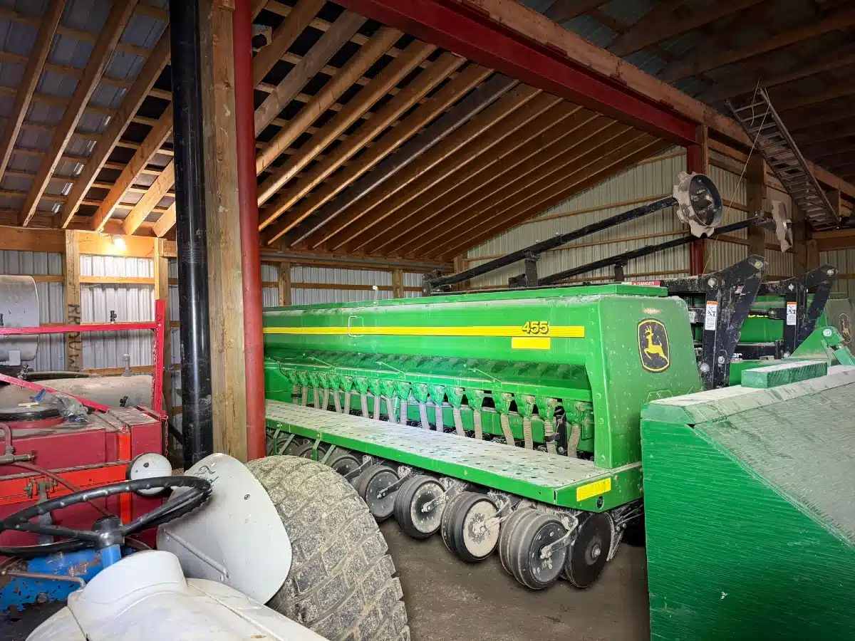 Gallery image 2 for Used 2013 John Deere 455 Drill