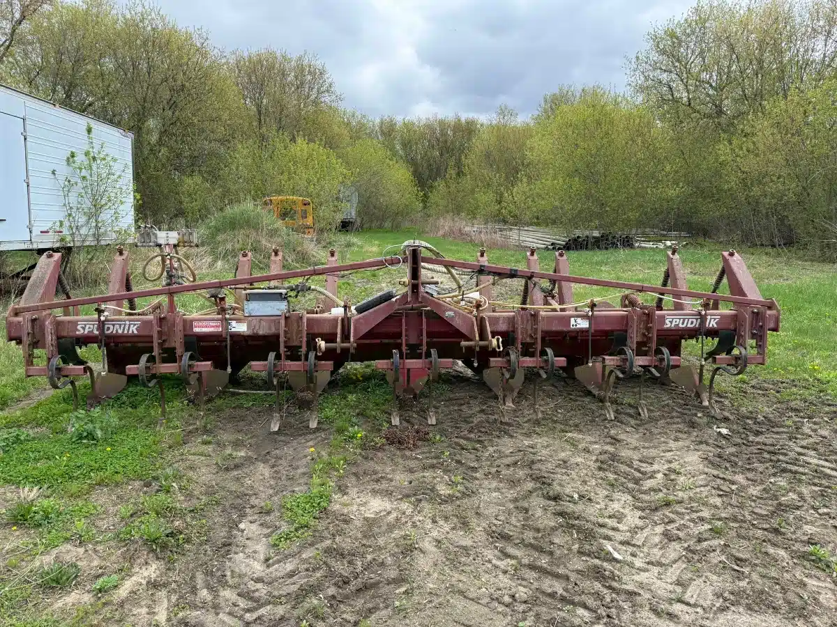 Gallery image 2 for Used 2004 Spudnik 9060 Potato Equipment