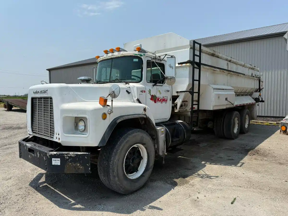 Gallery image 2 for Used 1999 Mack Truck and Bulk Box Potato Equipment