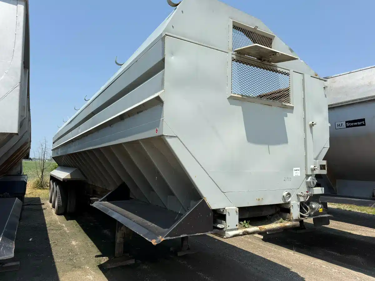 Gallery image 2 for Used 1995 Alliston Machinery 40' Live Bottom Produce Trailer Trailer - Live Bottom