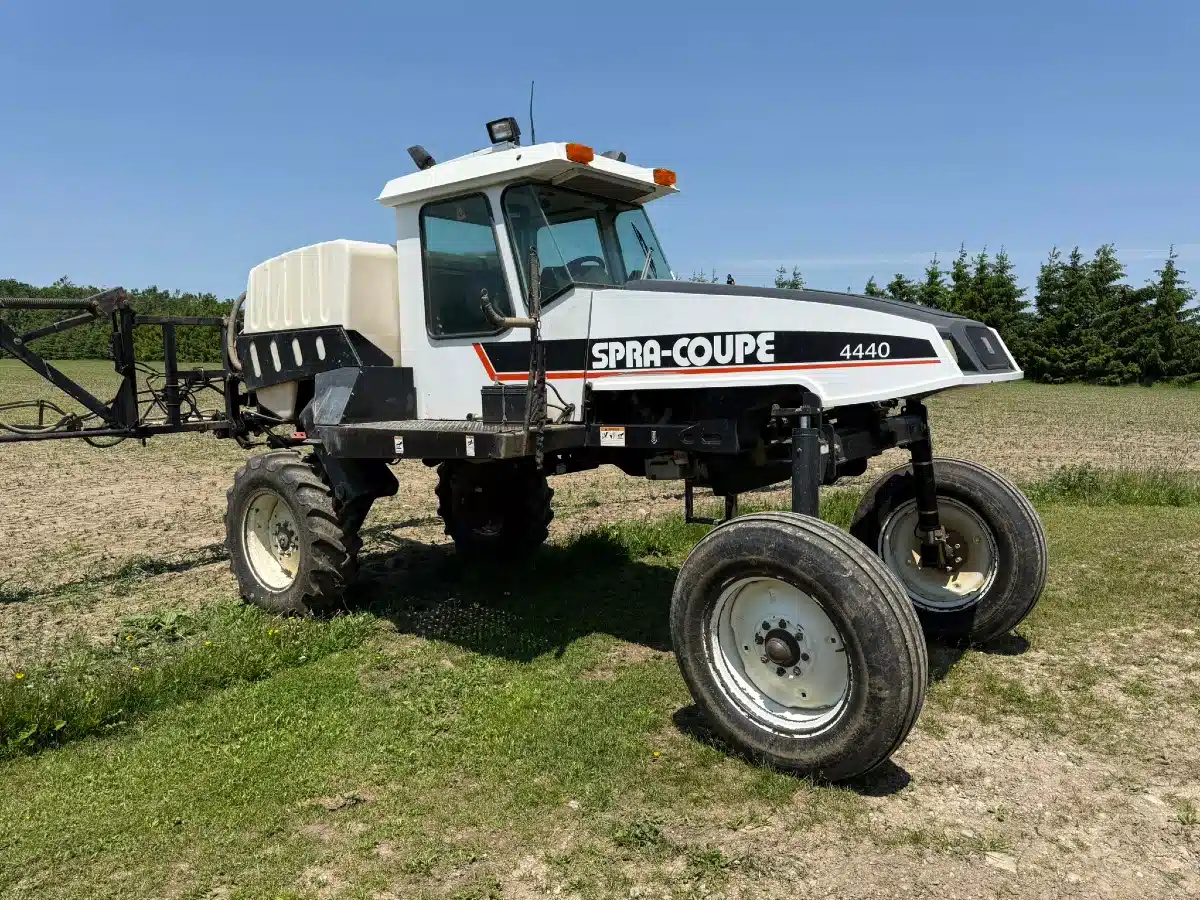 Gallery image 1 for Used 2004 Spra-Coupe 4440 Sprayer - Self Propelled
