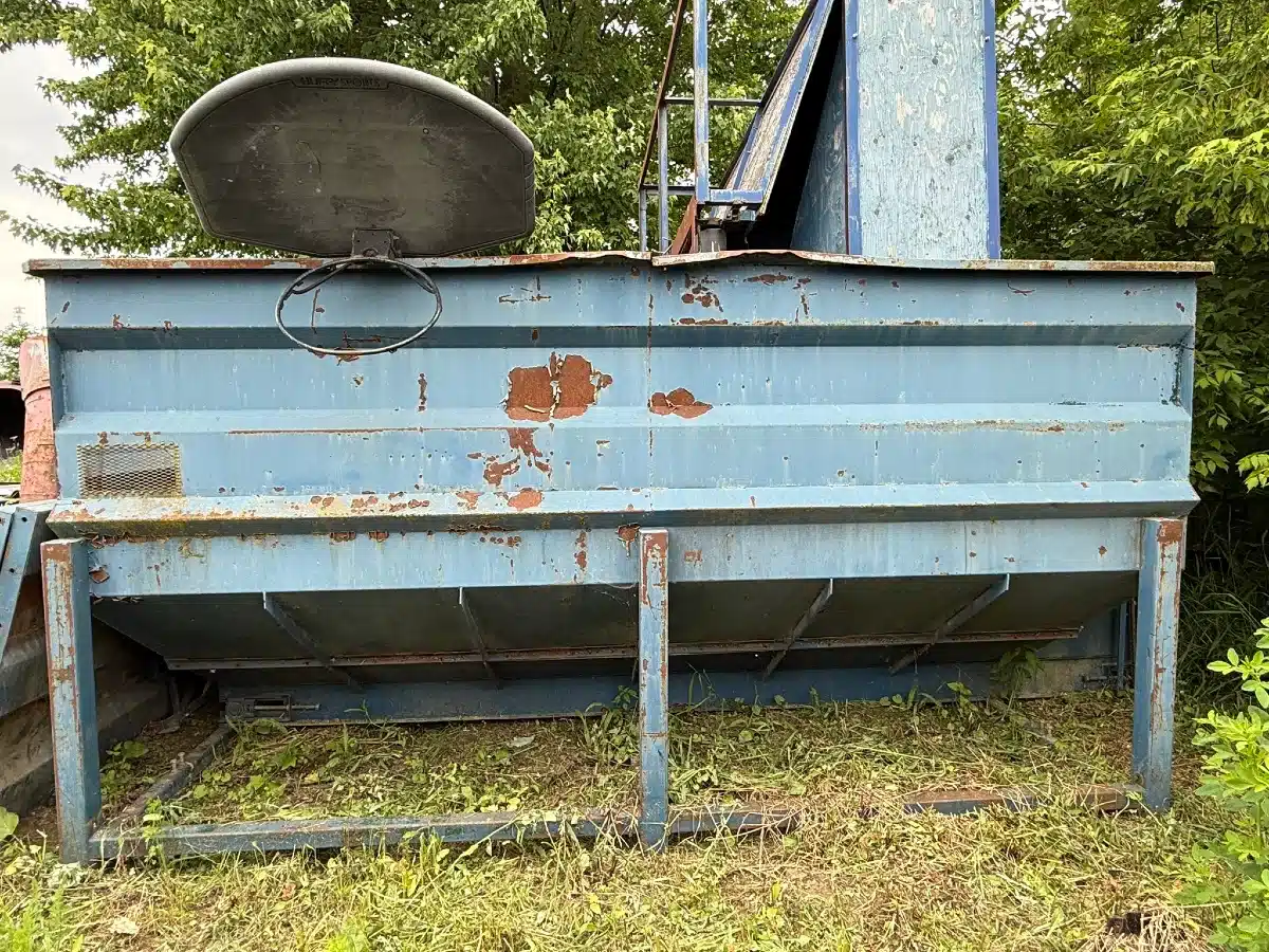 Gallery image 2 for Alliston Machinery Hopper Potato Equipment