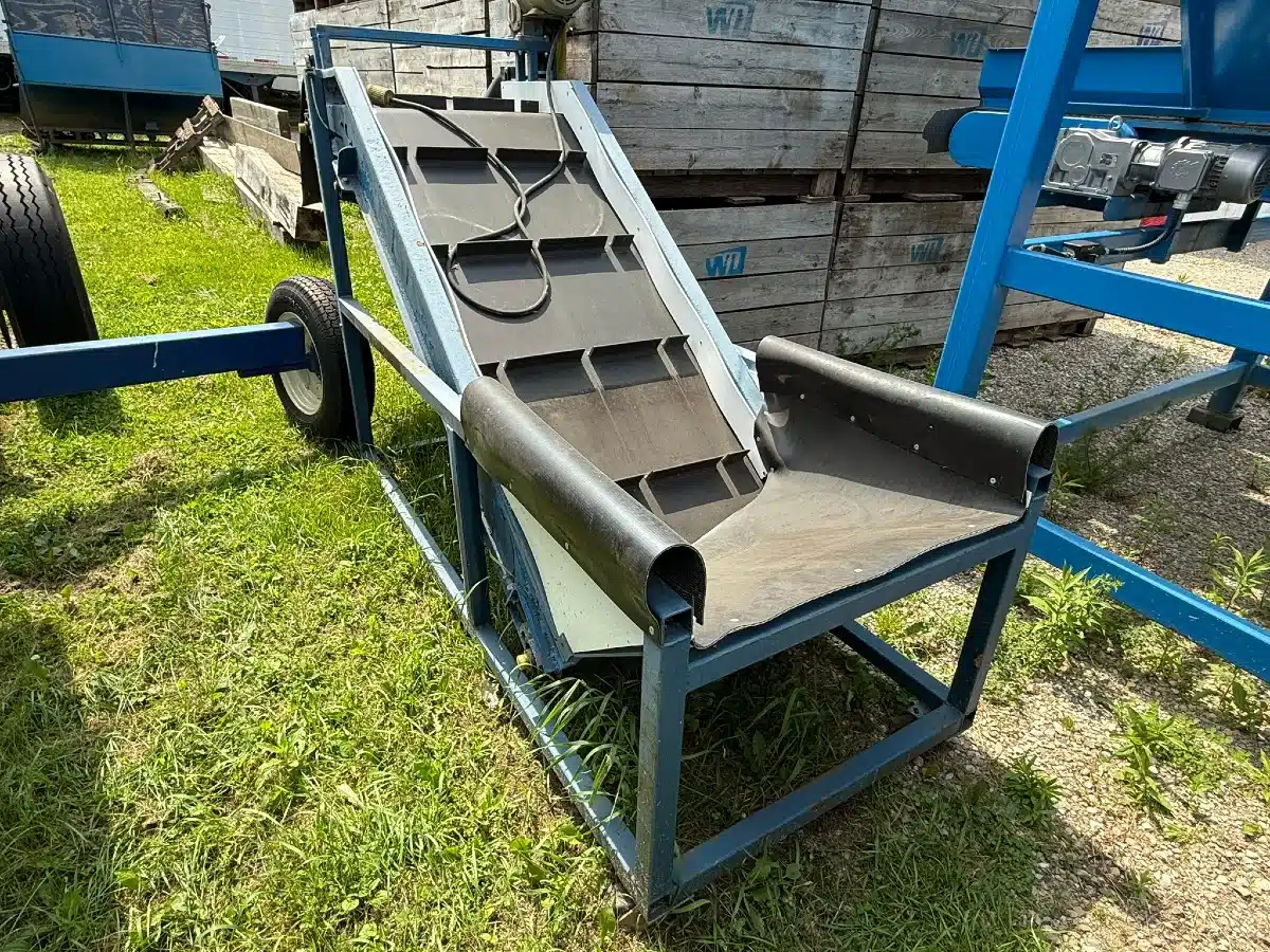 Gallery image 2 for Used Alliston Machinery Elevator Conveyor Potato Equipment
