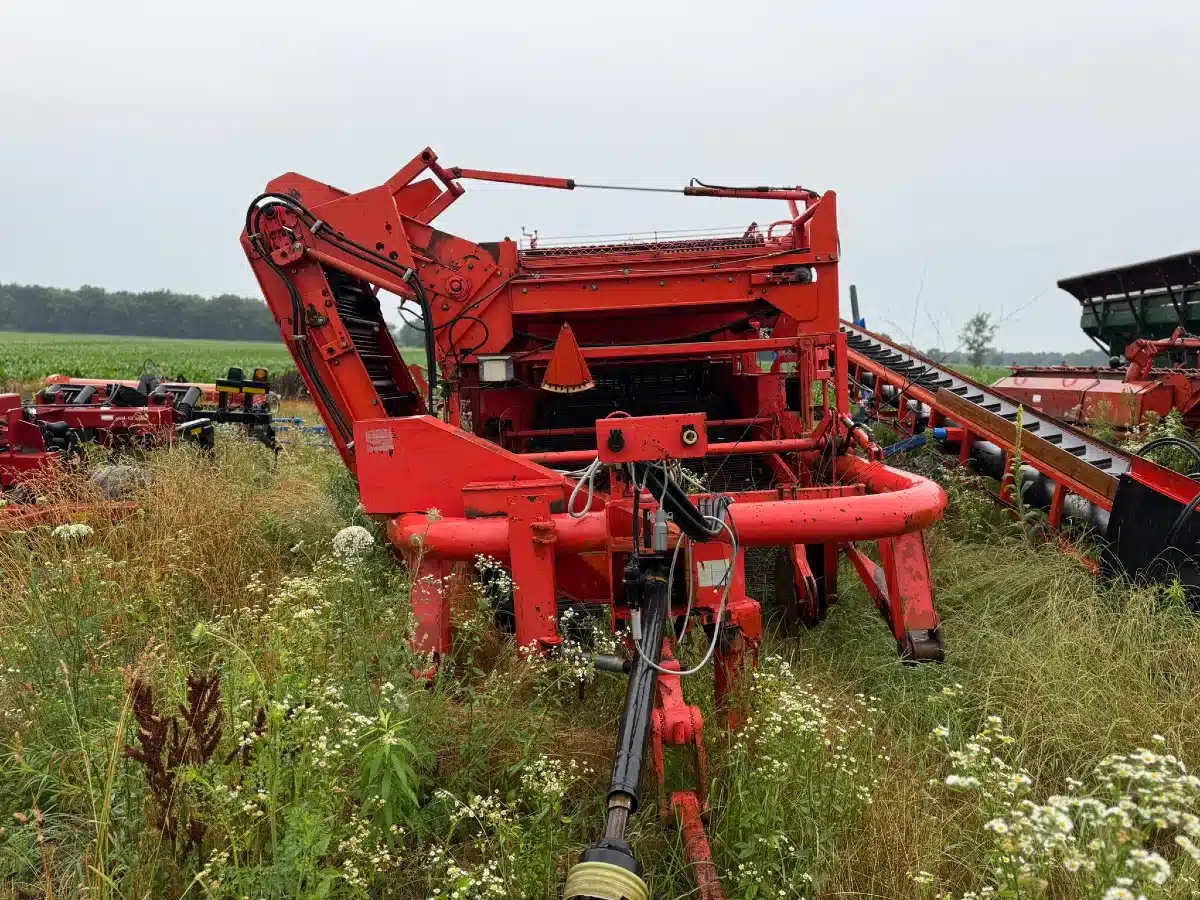 Gallery image 2 for Used Grimme GB1700 Potato Harvester