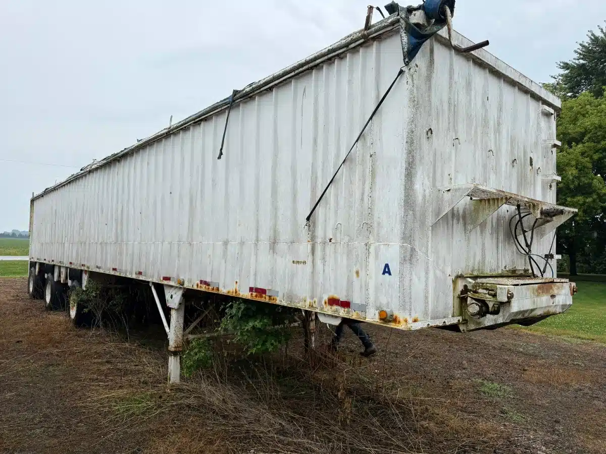 Gallery image 1 for Used ***MANUFACTURER NOT SPECIFIED*** Star Trailer 3 Axle Live Bottom Trailer - Live Bottom