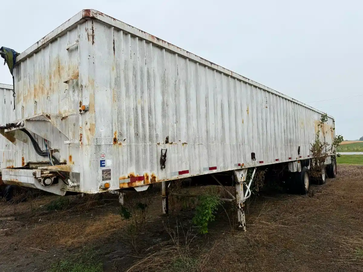 Gallery image 2 for Used ***MANUFACTURER NOT SPECIFIED*** Star Trailer 3 Axle Live Bottom Trailer - Live Bottom