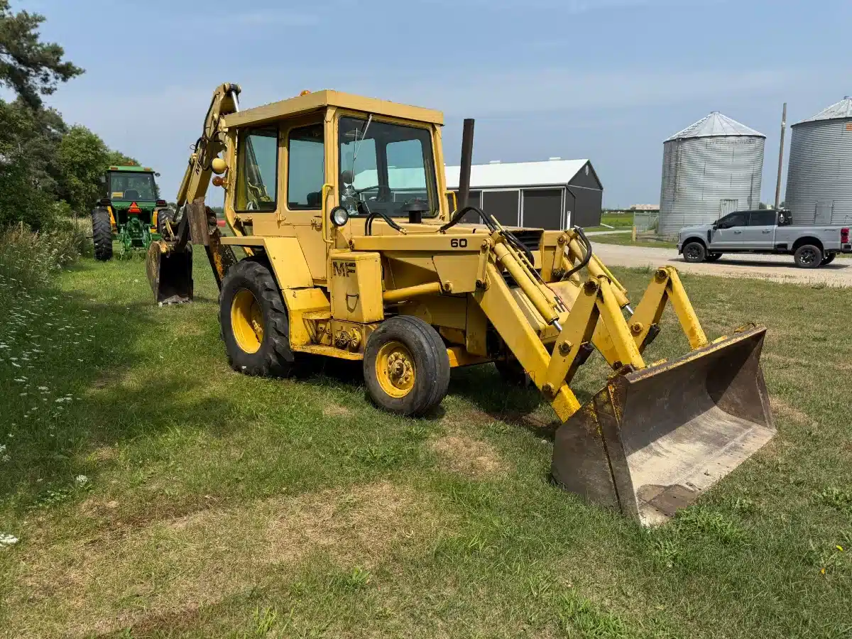Gallery image 2 for Used 1979 Massey Ferguson 60 Backhoe Loader