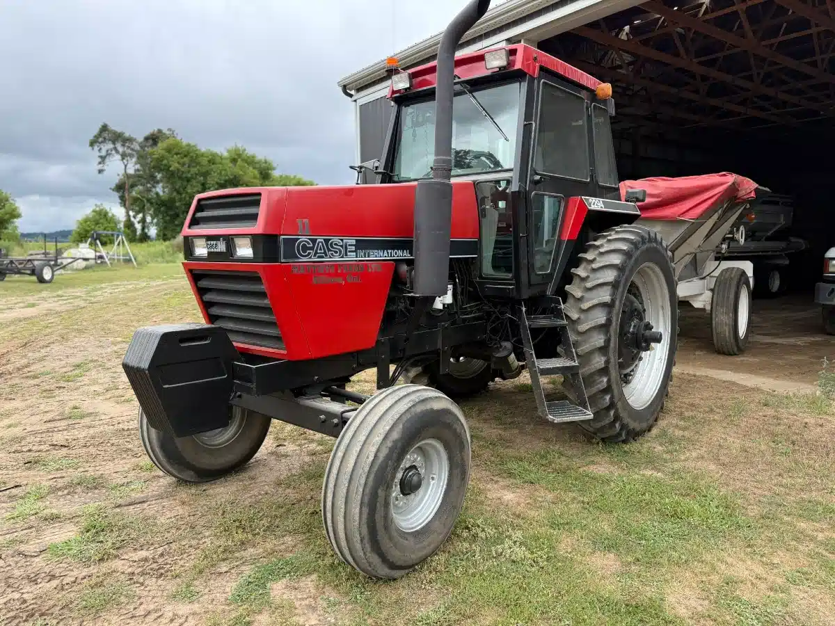 Gallery image 1 for Used 1987 Case 2294 Tractor