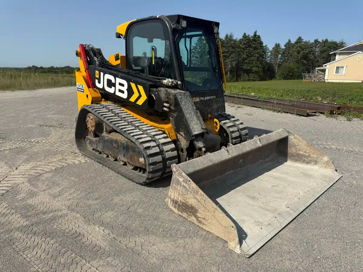 Gallery image 2 for Used 2020 JCB 3TS-8T Track Loader