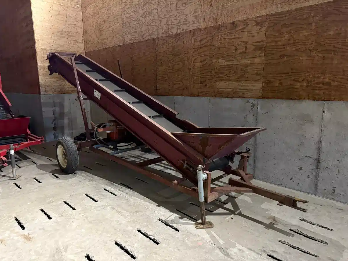 Gallery image 1 for Used Alliston Machinery MOBILE ELEVATOR Potato Equipment
