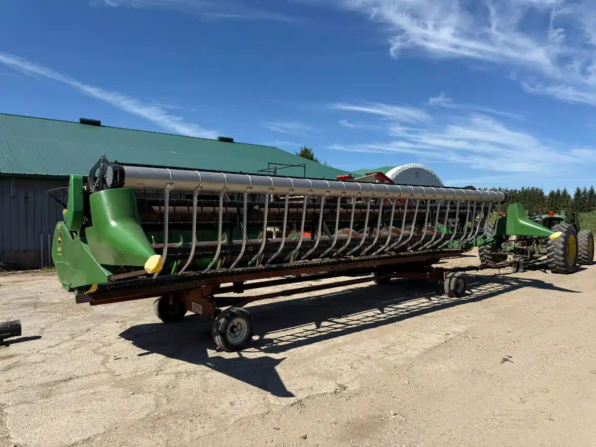 Gallery image 1 for Used 2005 John Deere 625F Header - Flex