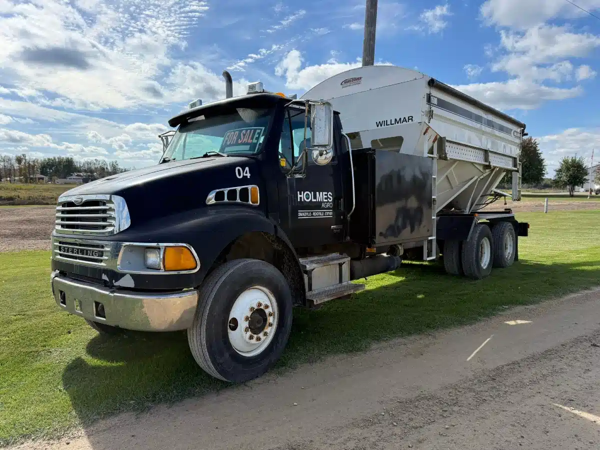 Gallery image 2 for 2003 Sterling 16 Ton Willmar Truck - Tender