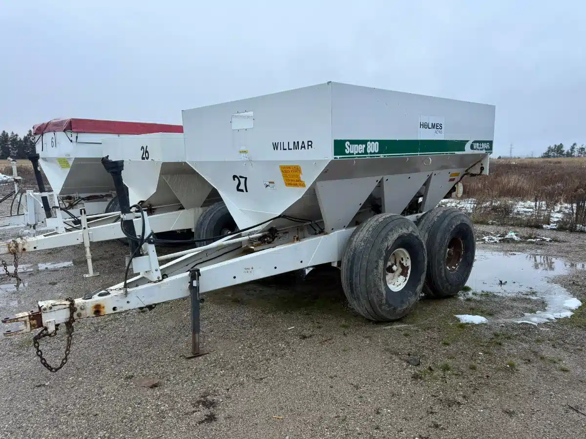 Used Willmar SUPER 800 Spreader - Fertilizer