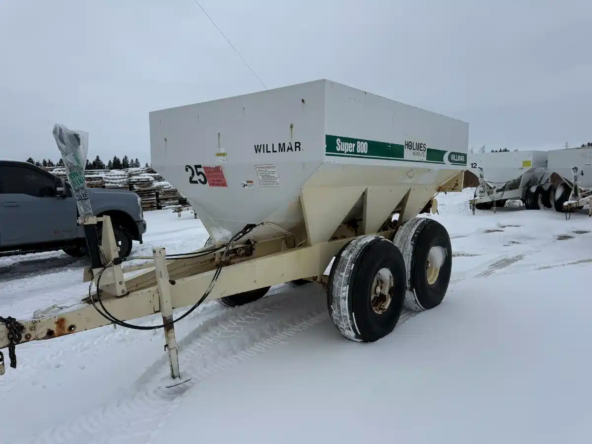 Gallery image 2 for Willmar SUPER 800 Spreader - Fertilizer