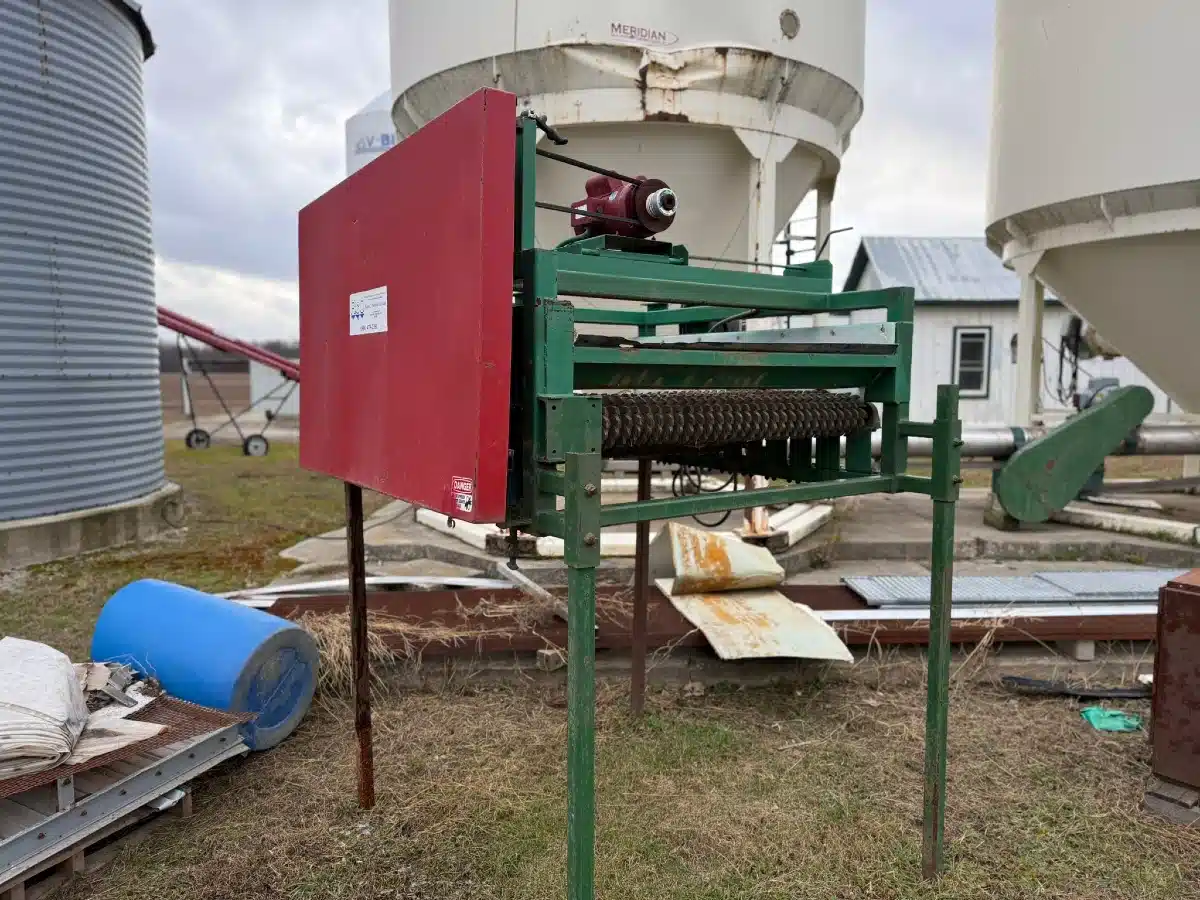 Gallery image 2 for Unspecified RCO 48" Dirt Eliminator Potato Equipment