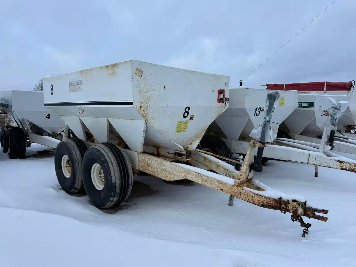 Used Willmar SUPER 800 Spreader - Fertilizer