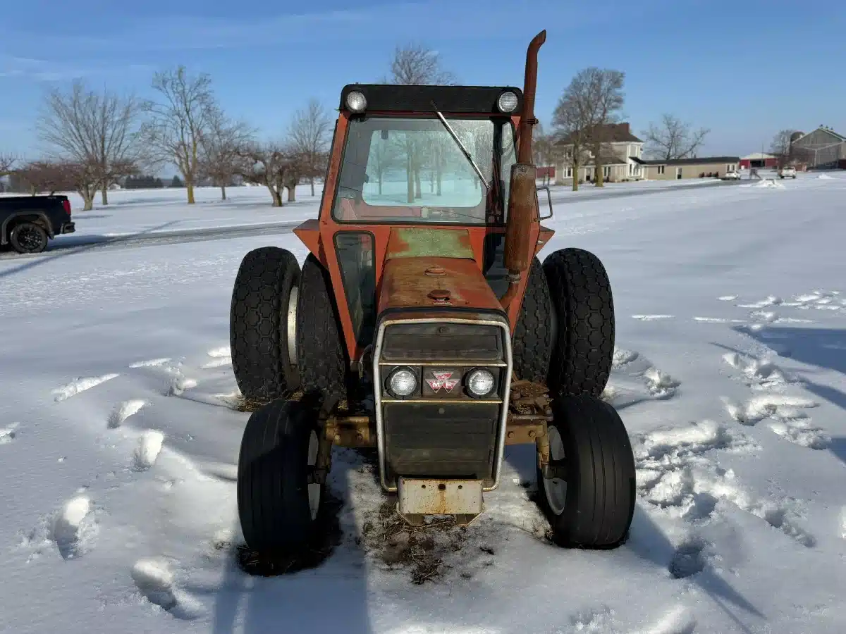 Gallery image 2 for 1977 Massey Ferguson 245 Tractor