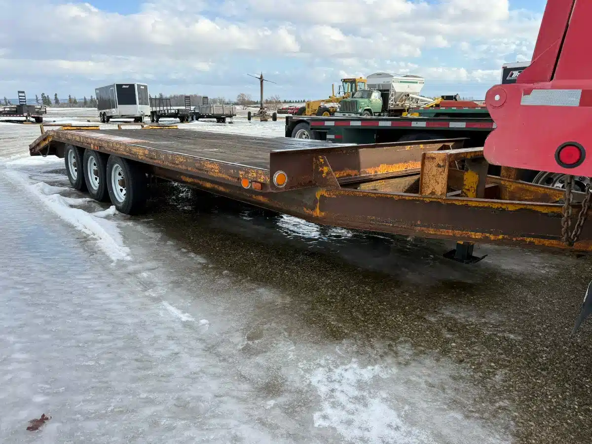 1989 Hudson Brothers Tri-Axle Trailer