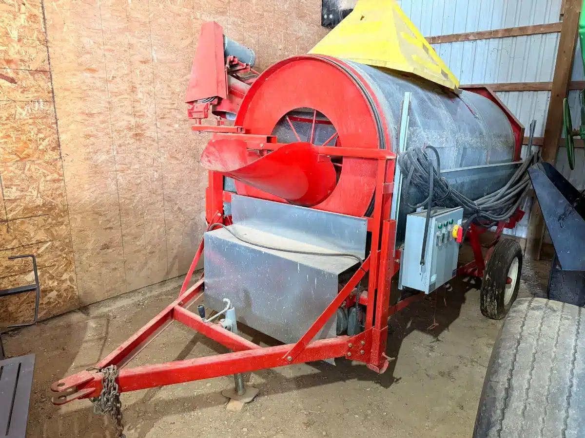 Farm King 480 Grain Cleaner