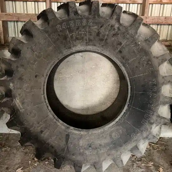 Gallery image 1 for Firestone 24.5R32 Tires