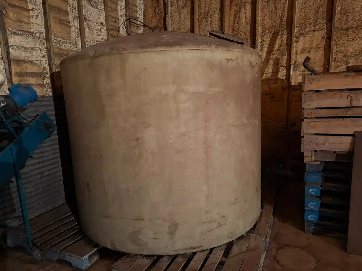 Photo de la Galerie 1 pour SOLD! 2500 Gallon Réservoir